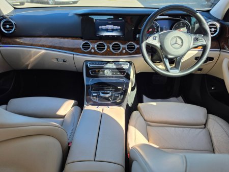 2017 Mercedes-Benz E-Class - photo 14