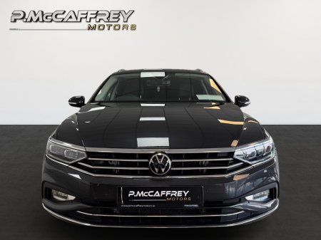 2022 Volkswagen Passat - photo 2