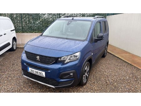2020 Peugeot Rifter - photo 2