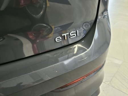 2020 Volkswagen Golf - photo 5