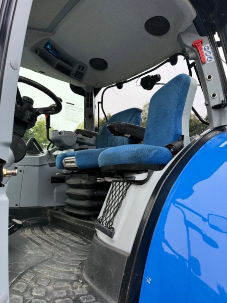 2014 New Holland T7.200 - photo 13
