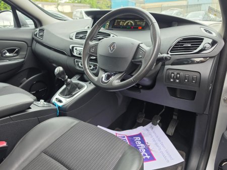 2014 Renault Scenic - photo 18