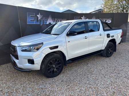 2024 Toyota Hilux - photo 3