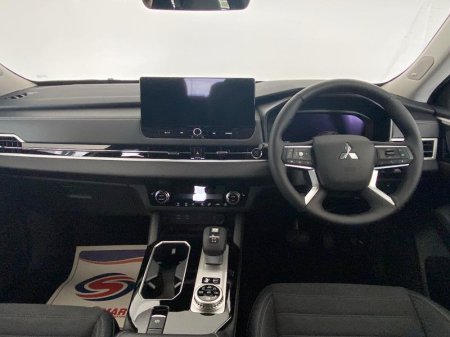 2026 Mitsubishi Outlander - photo 13