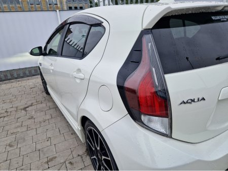 2015 Toyota Aqua - photo 8