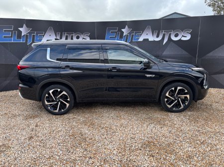 2023 Mitsubishi Outlander - photo 7