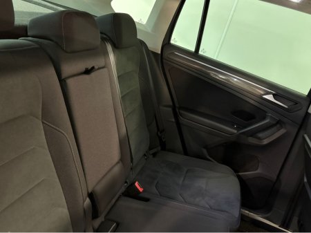 2020 Volkswagen Tiguan - photo 10