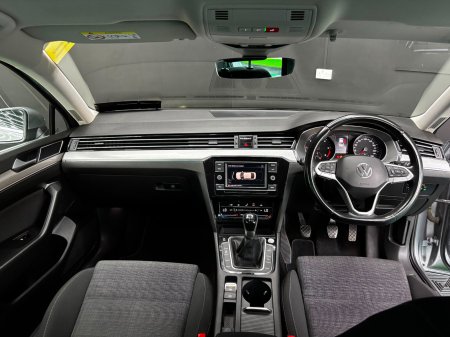 2022 Volkswagen Passat - photo 17