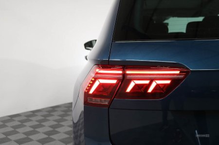 2023 Volkswagen Tiguan - photo 9