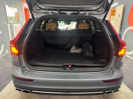 2020 Volvo V60 - photo 7