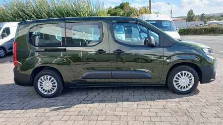 2025 Toyota Proace - photo 14