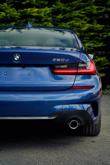 2022 BMW 3-Series - photo 10