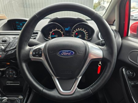 2014 Ford Fiesta - photo 17