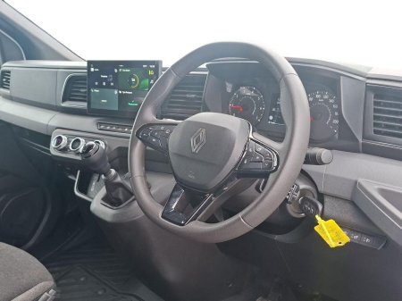 2025 Renault Master - photo 2