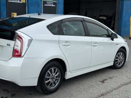 2015 Toyota Prius - photo 3