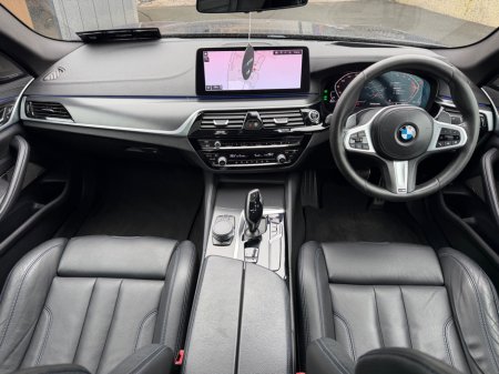 2021 BMW 5-Series - photo 18