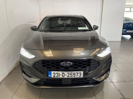 2023 Ford Focus - photo 2