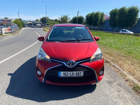 2016 Toyota Yaris - photo 2