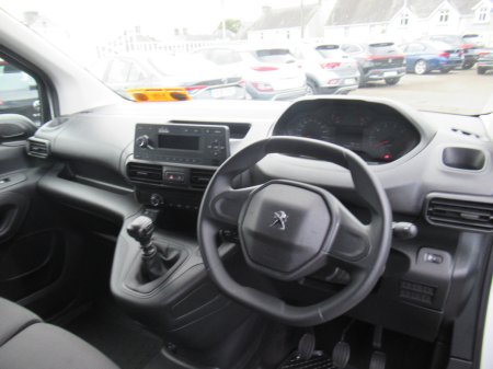2022 Peugeot Partner - photo 17