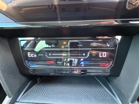 2022 Volkswagen Passat - photo 25