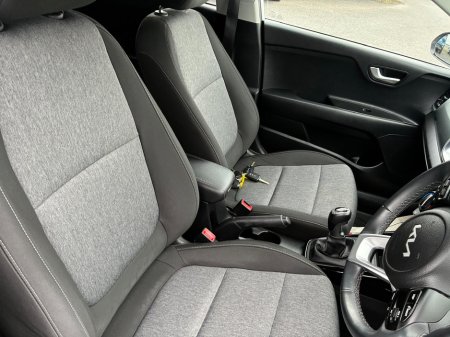 2023 Kia Stonic - photo 7