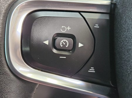 2021 Volvo XC40 - photo 10