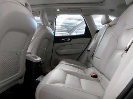 2025 Volvo XC60 - photo 6