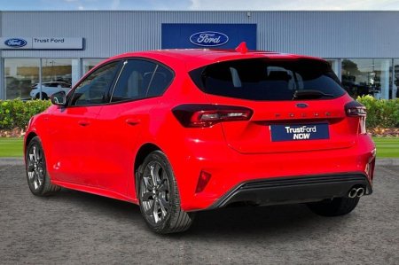 2023 Ford Focus - photo 2