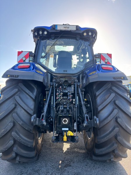 0 New Holland T7.300 - photo 2