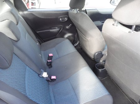 2012 Toyota Yaris - photo 6