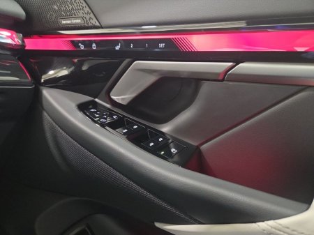 2026 BMW 5-Series - photo 23