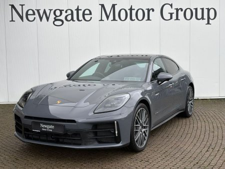 2025 Porsche Panamera Hybrid 4 - 4+1 *ADAPTIVE CRUISE*