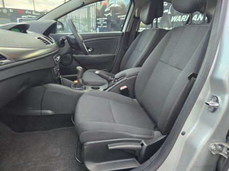2011 Renault Fluence - photo 15