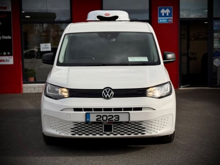 2023 Volkswagen Caddy - photo 2