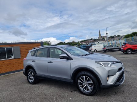 2018 Toyota RAV4 2.5 Hybrid 2WD Luna Sport