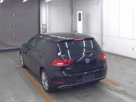 2019 Volkswagen Golf - photo 2