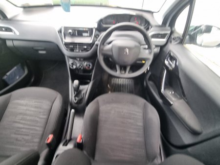 2018 Peugeot 208 - photo 17