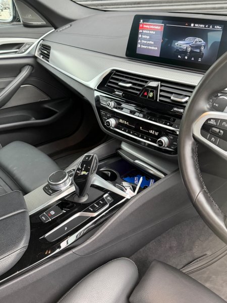 2020 BMW 5-Series - photo 19