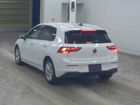 2023 Volkswagen Golf - photo 2