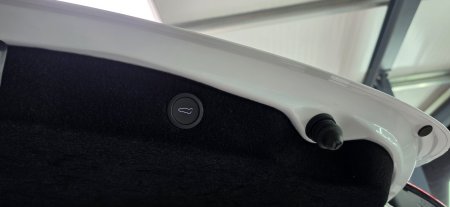 2025 Tesla Model 3 - photo 17
