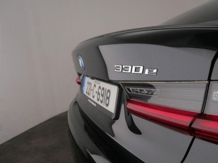 2022 BMW 3-Series - photo 24