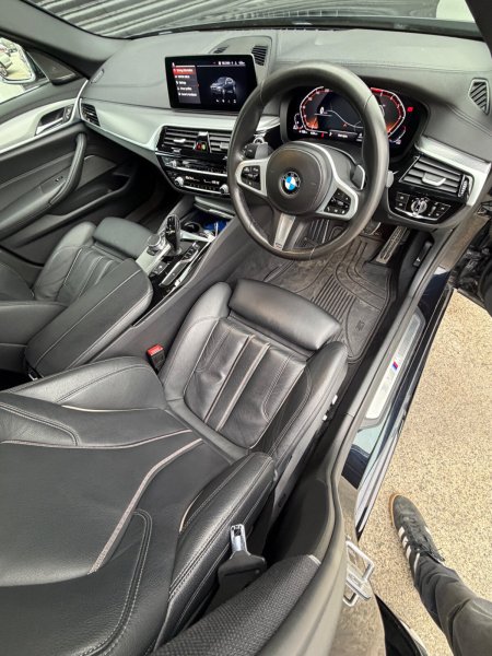 2020 BMW 5-Series - photo 21
