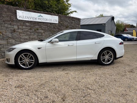 2015 Tesla Model S - photo 9