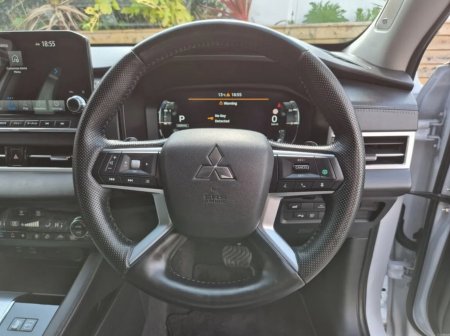 2023 Mitsubishi Outlander - photo 38