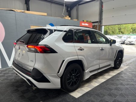 2024 Toyota RAV4 - photo 3