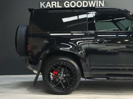2025 Land Rover Defender - photo 8