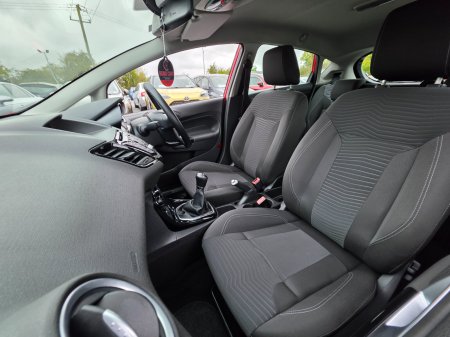 2016 Ford Fiesta - photo 25