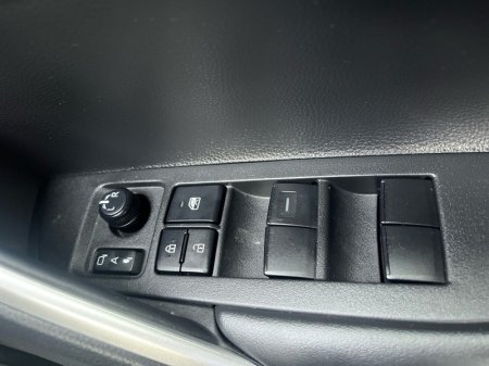 2025 Toyota Corolla Cross - photo 16
