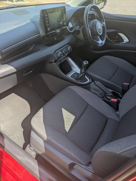 2022 Toyota Yaris - photo 15