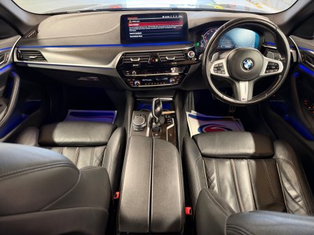2021 BMW 5-Series - photo 12